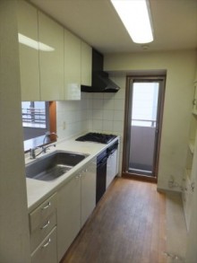 収納力アップ！　床下・壁面収納が豊富なマンションにリフォーム